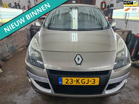 Renault Sc&eacute;nic 1.4 TCE Dynamique